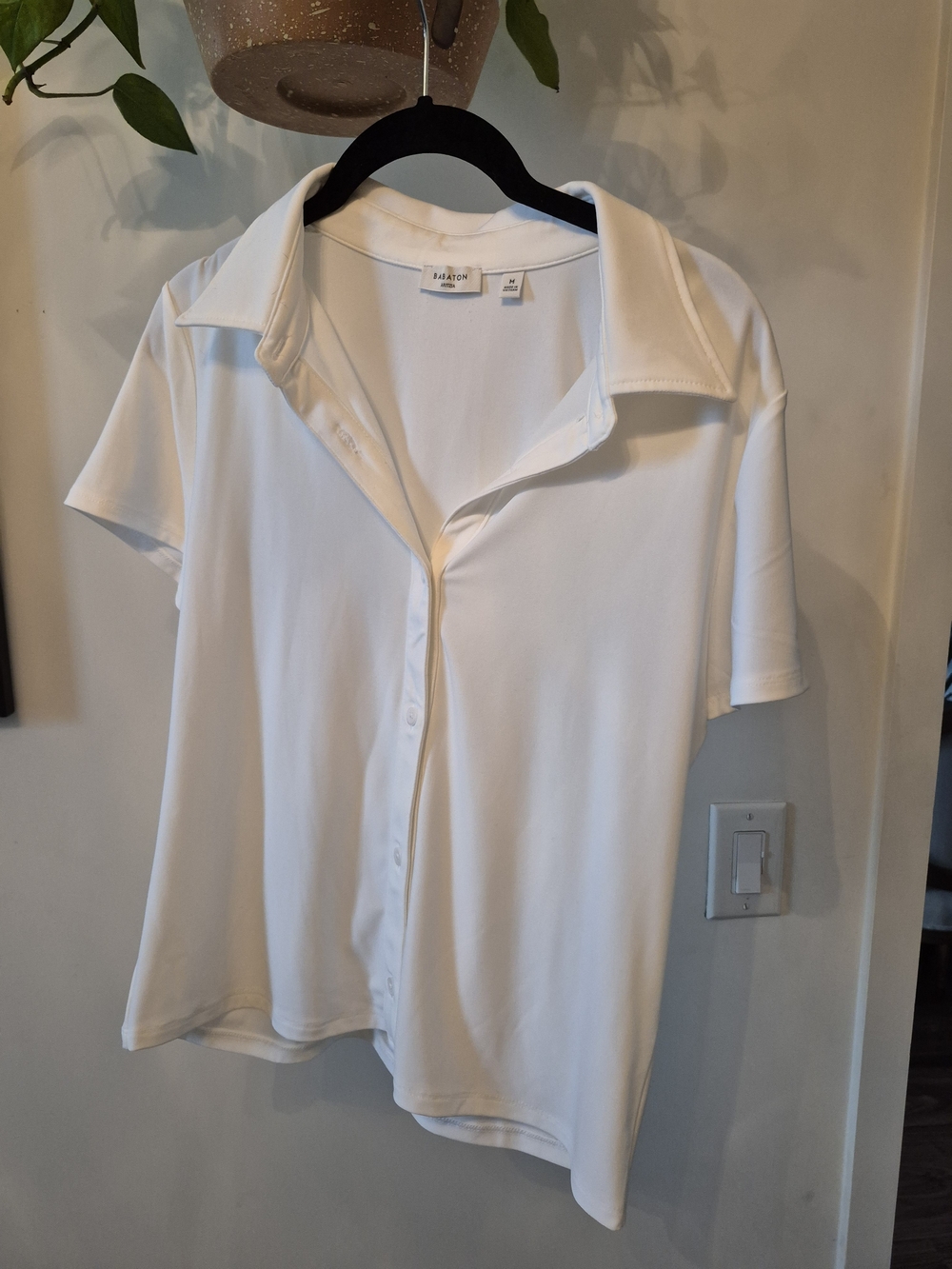 Babaton Aritzia White Short-Sleeve Button-Down Shirt, Never worn